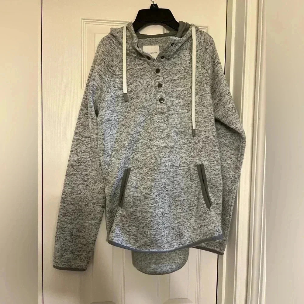 Thread and supply grey sweatshirt size M